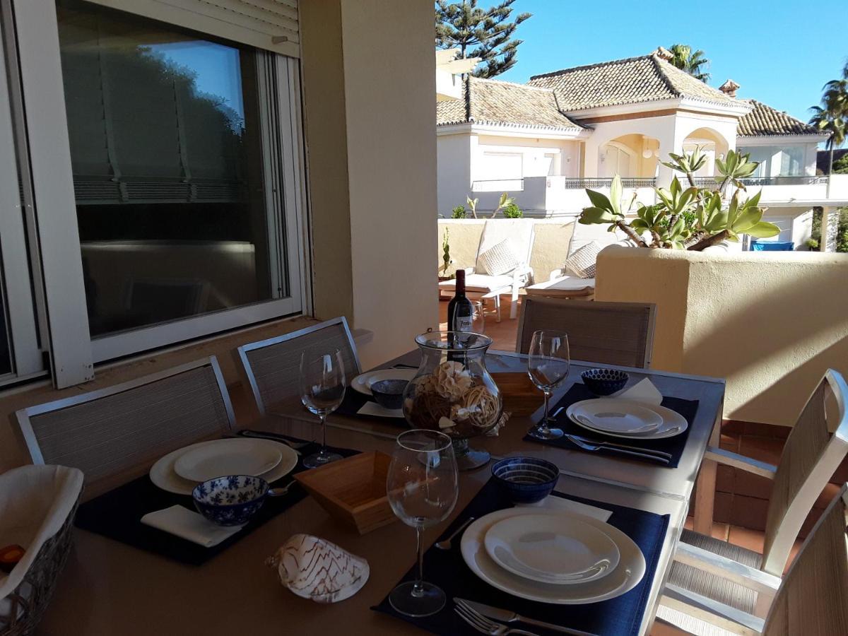 Beachfront Neptuno I, Complex,Views,Pool,Garden, Elviria Marbella Bagian luar foto