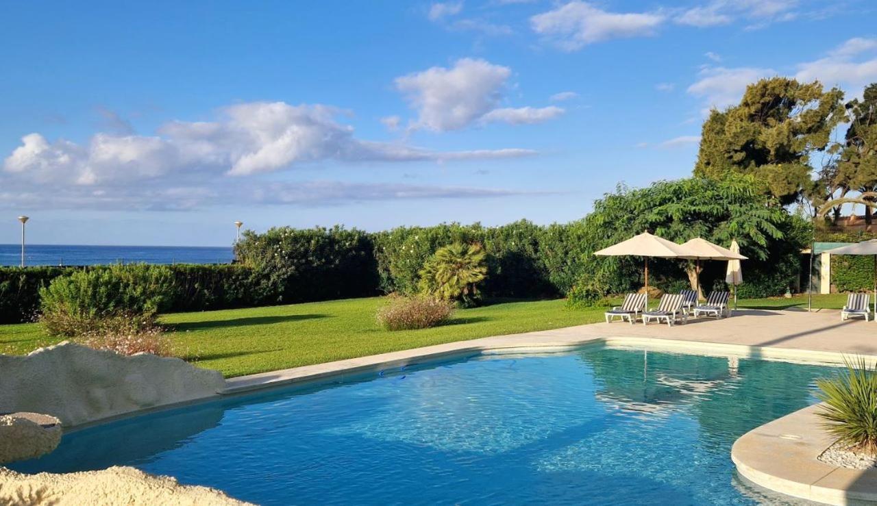 Beachfront Neptuno I, Complex,Views,Pool,Garden, Elviria Marbella Bagian luar foto