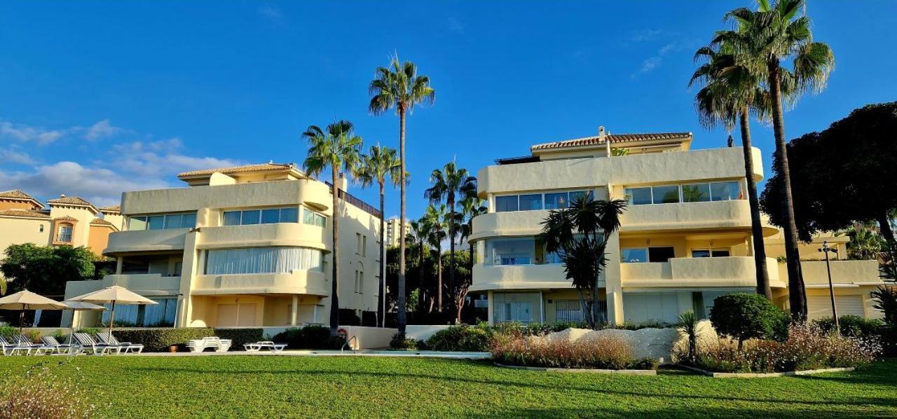 Beachfront Neptuno I, Complex,Views,Pool,Garden, Elviria Marbella Bagian luar foto