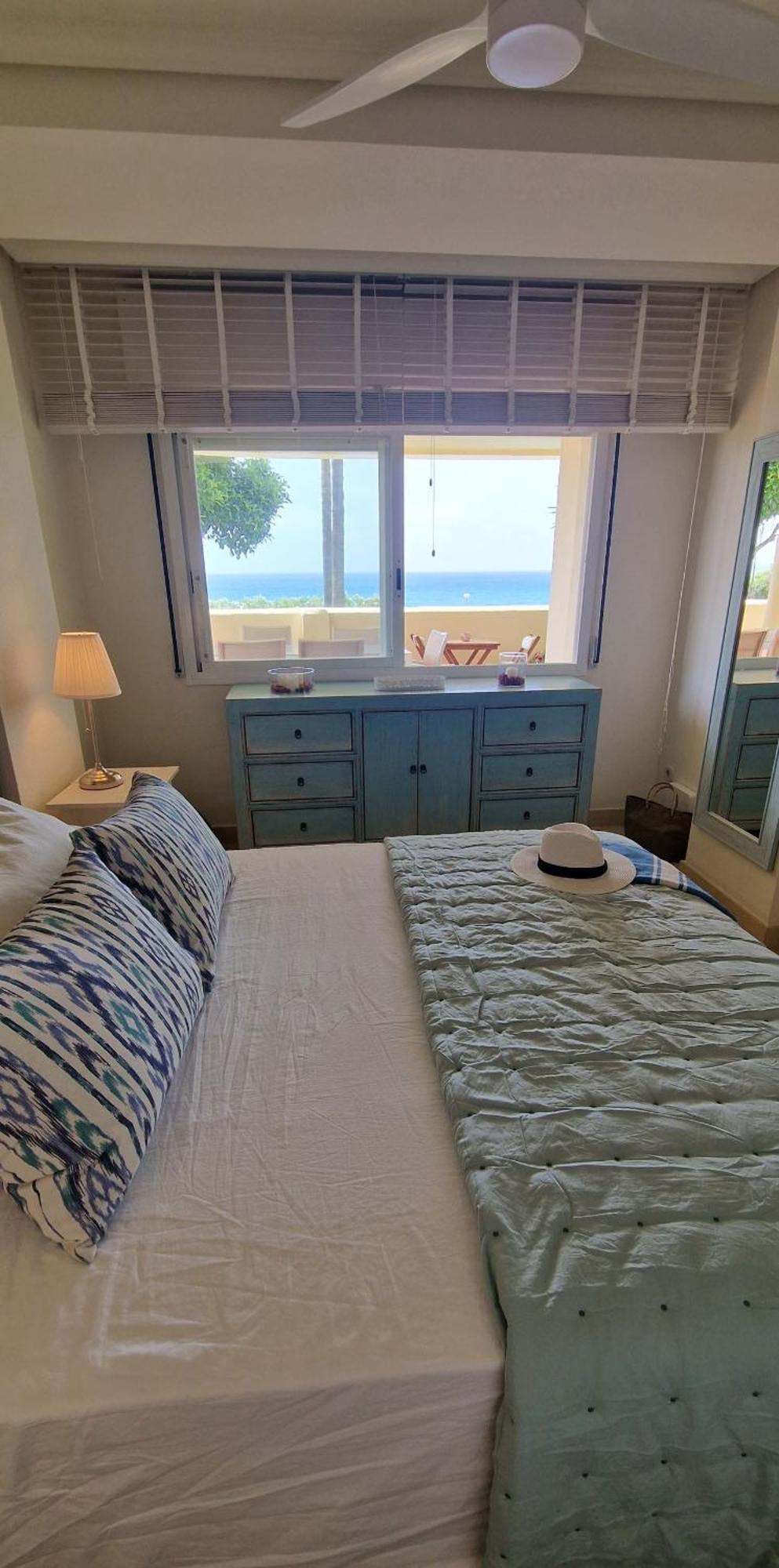 Beachfront Neptuno I, Complex,Views,Pool,Garden, Elviria Marbella Bagian luar foto